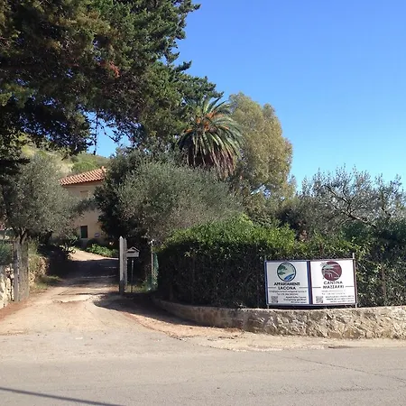 Appartamenti Lacona *