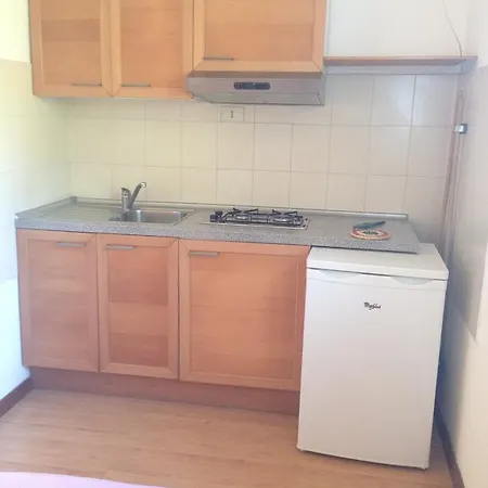 Appartamenti Lacona Kır Evi *