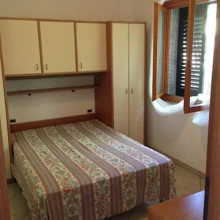 Appartamenti Lacona Kır Evi