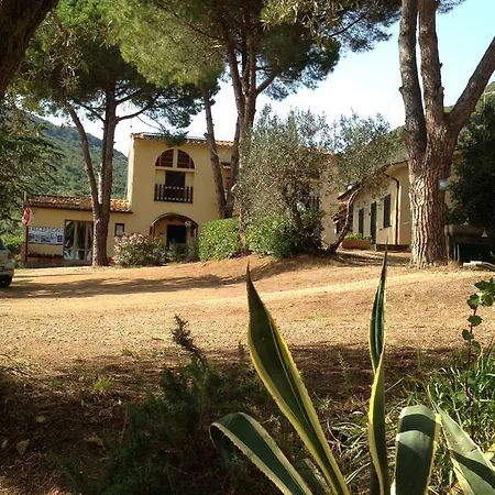 Appartamenti Lacona Kır Evi